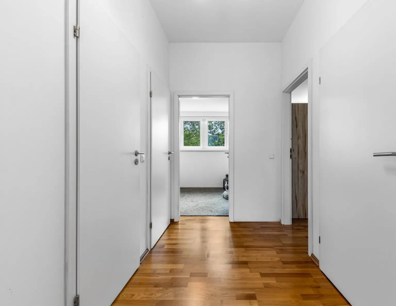 Charmante 3-Zimmer-Dachgeschosswohnung mit Terrasse und Bergblick in Klagenfurt!