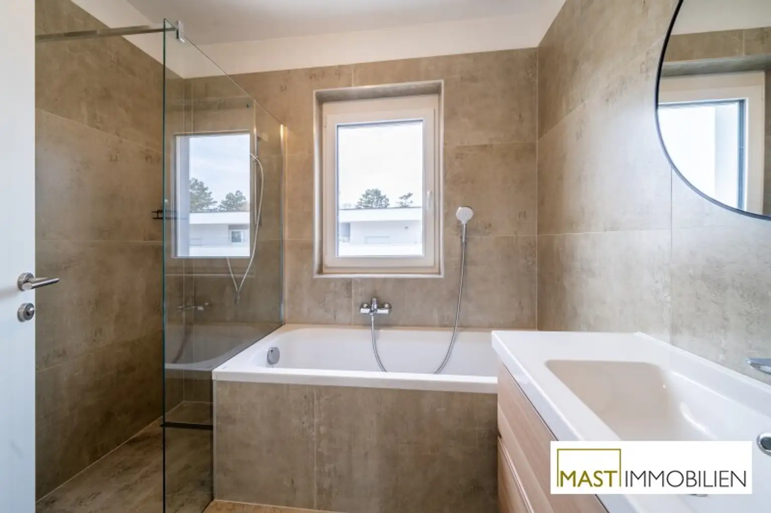 *NEU* - ab Oktober - 4 Zimmer Reihenhaus in Bahnhofsnähe