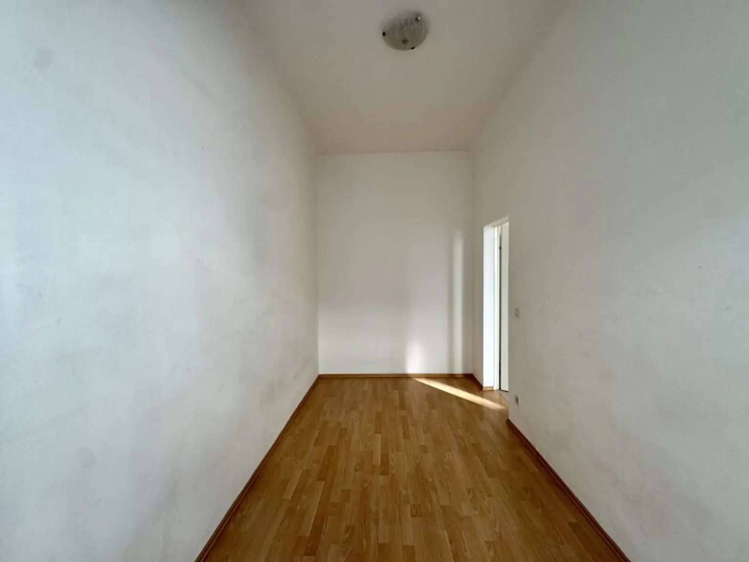 Charmanter Altbau mit Gestaltungsspielraum – Wohnen nach eigenen Vorstellungen