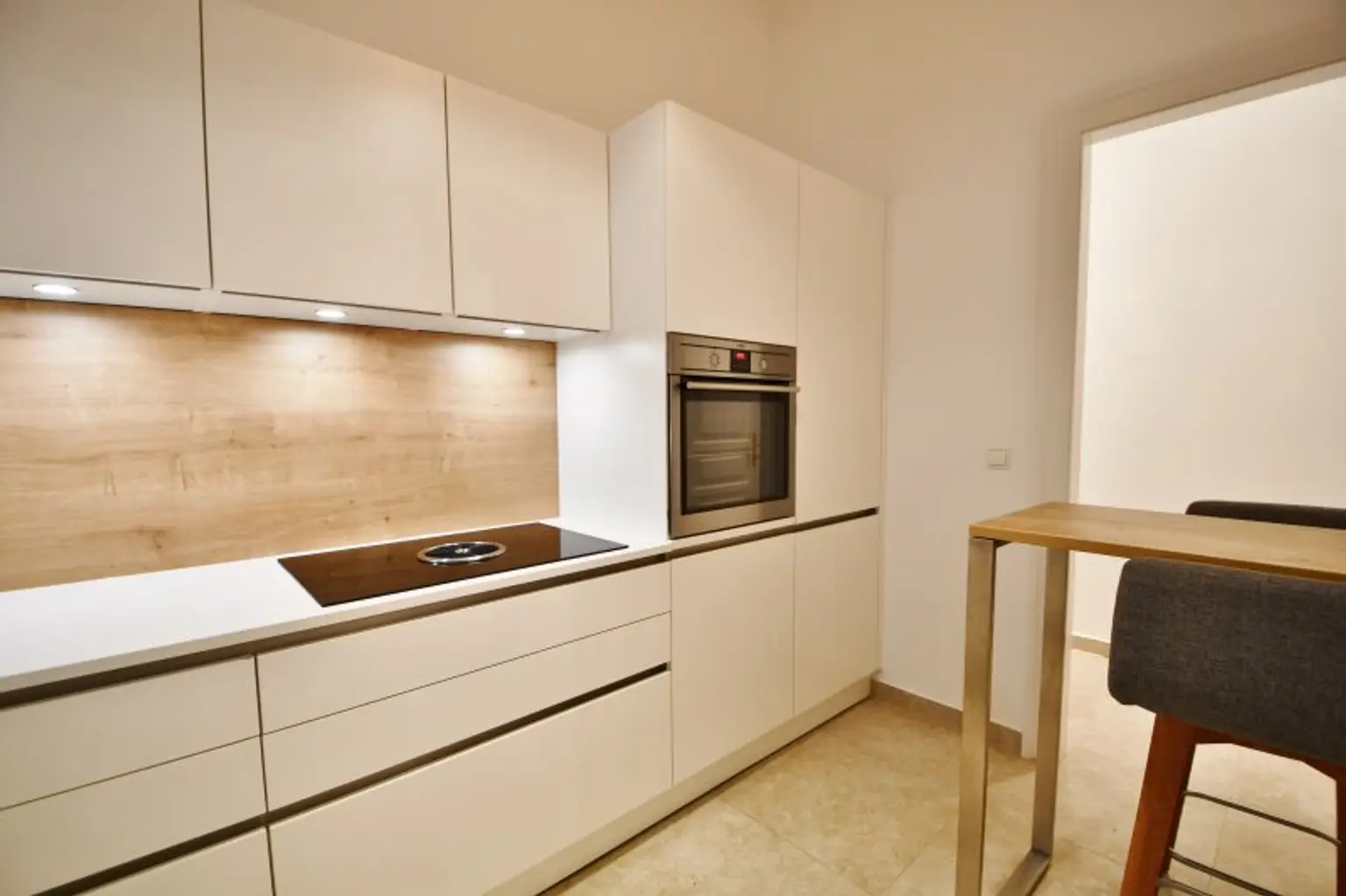 Charmante Stilaltbauwohnung im Servitenviertel – Eleganz & Ruhe in Bestlage
