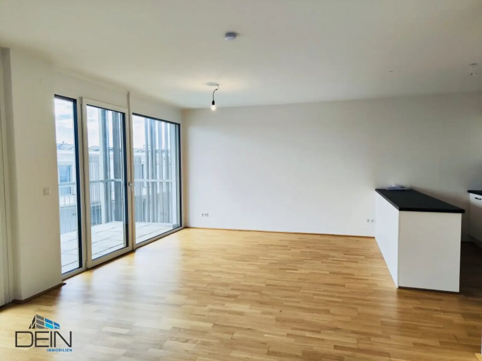 NEU! TRAUMHAFTE 4 ZIMMER NEUBAUWOHNUNG MIT EINEM BALKON IN EBERGASSING!