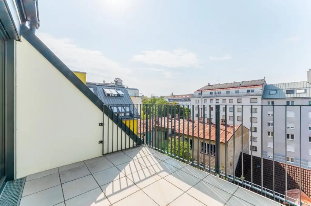 Anlegerwohnung | Befristet vermietete 4-Zimmer-Dachgeschosswohnung mit KFZ-Stellplatz im 10. Bezirk!