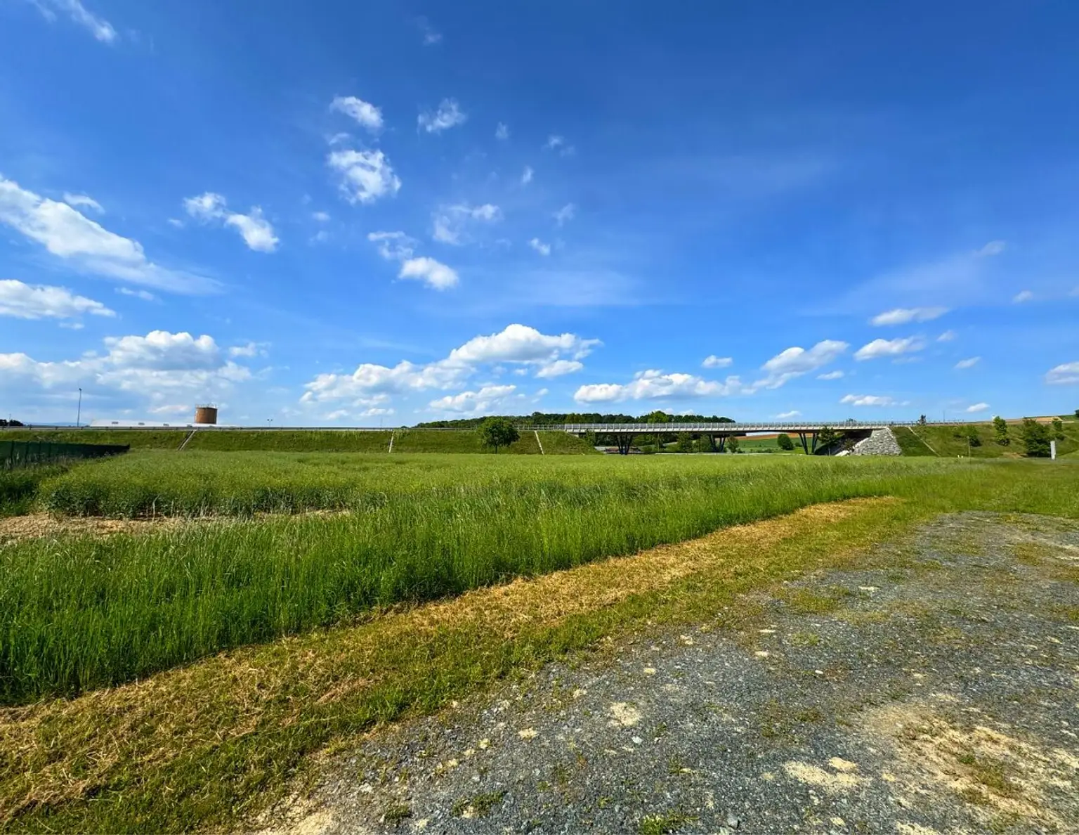 O B E R W A R T ! Betriebsgrundstück in der besten Lage!