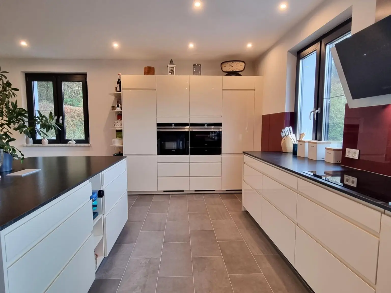 FAMILIENDOMIZIL MIT SCHWIMMTEICH