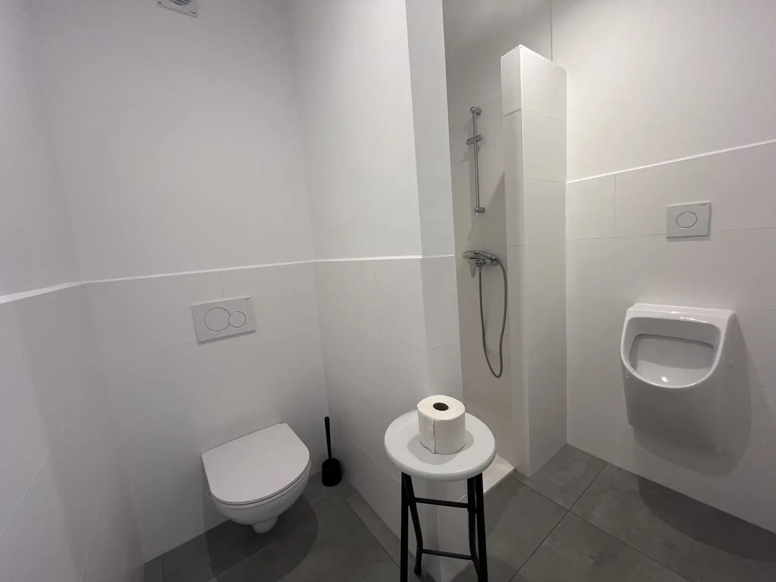 110m2 bis 183 m2  Saal zur individuellen Nutzung!