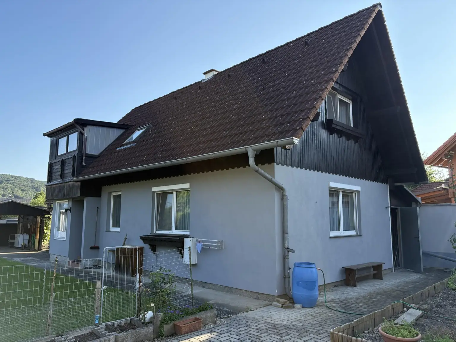 "Modernisieren und genießen in ruhiger Siedlungsgegend"