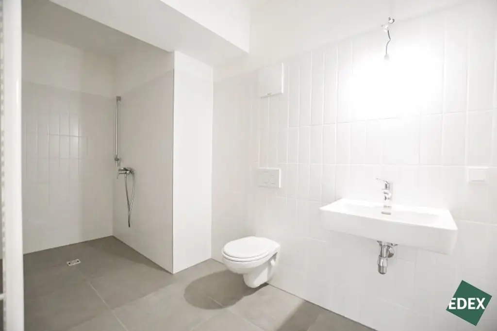 Erstbezug: Moderne Wohnung mit Galerie, Balkon und offener Raumgestaltung