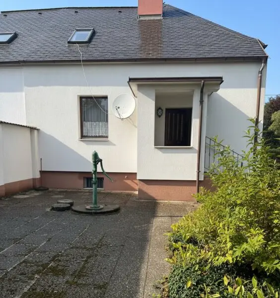 GELEGENHEIT NUTZEN! EINFAMILIENHAUS MIT EIGENGARTEN NAHE WIEN