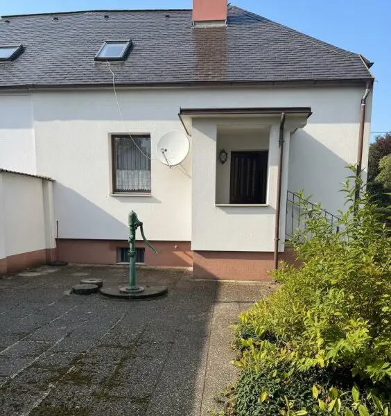 GELEGENHEIT NUTZEN! EINFAMILIENHAUS MIT EIGENGARTEN NAHE WIEN