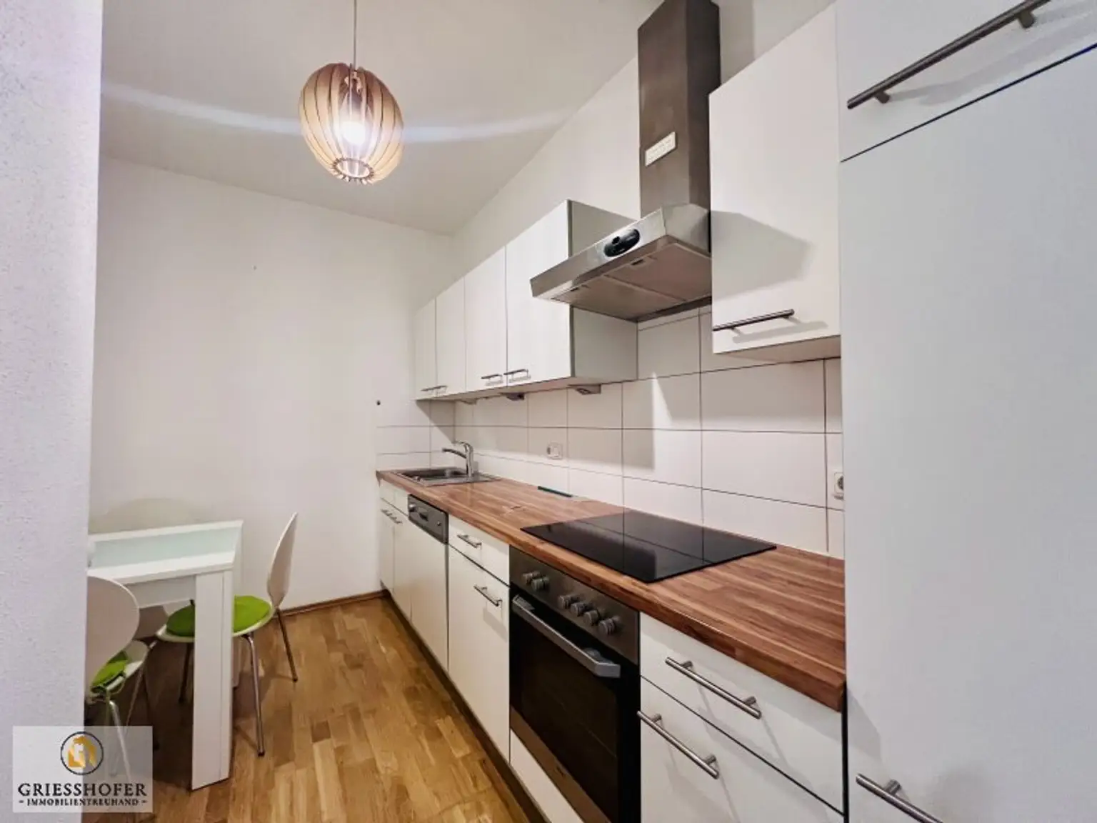 Helle und neuwertige 2 - Zimmer Wohnung in Bad Aussee