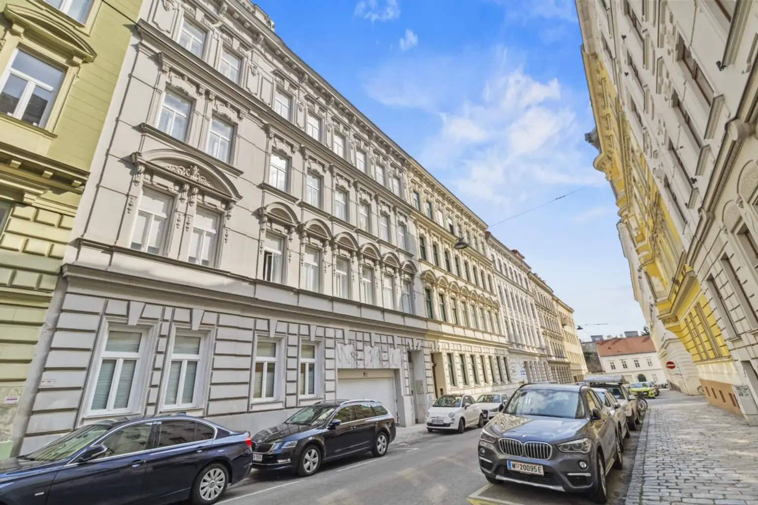 A | ++ EXKLUSIVES CITY-LOFT ++ DG-Wohnung mit Loggia und Balkon | Prima Service Immobilien