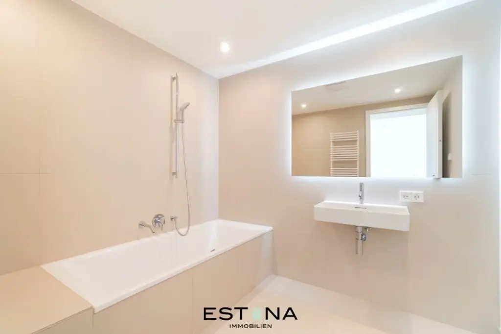 Premium City-Wohnung mit Weitblick & Wellness-Oase