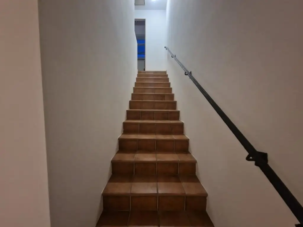 Golfer und Thermenliebhaber aufgepasst! Entzückende ruhige Terrassenwohnung mit Reihenhauscharakter.