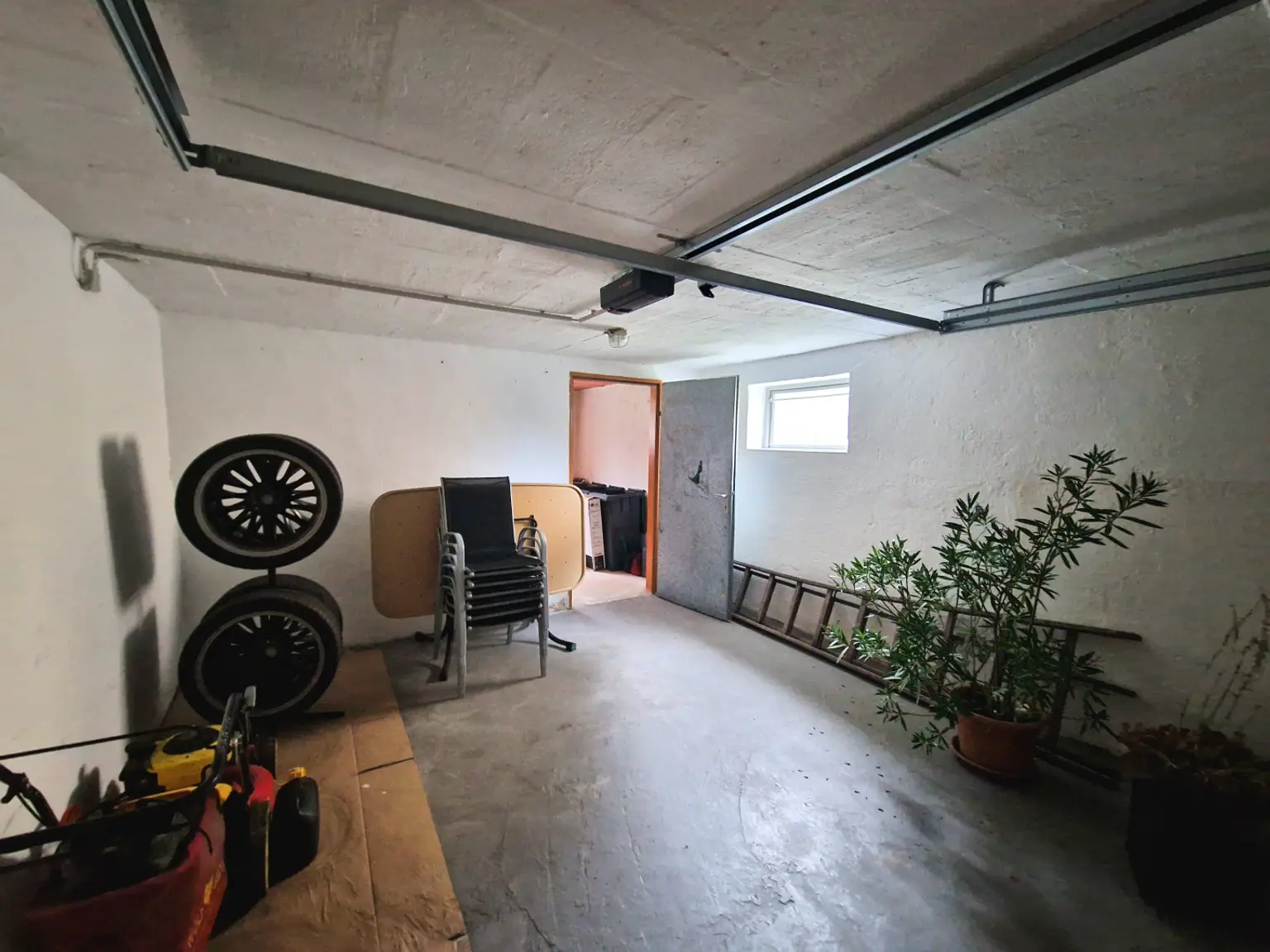 Garage 2