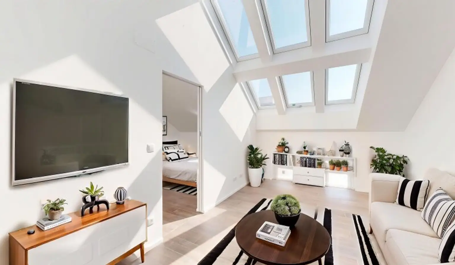 Moderne 2-Zimmer Dachgeschosswohnung | Terrasse | Klimaanlage | Nähe Café Hummel | Erstbezug