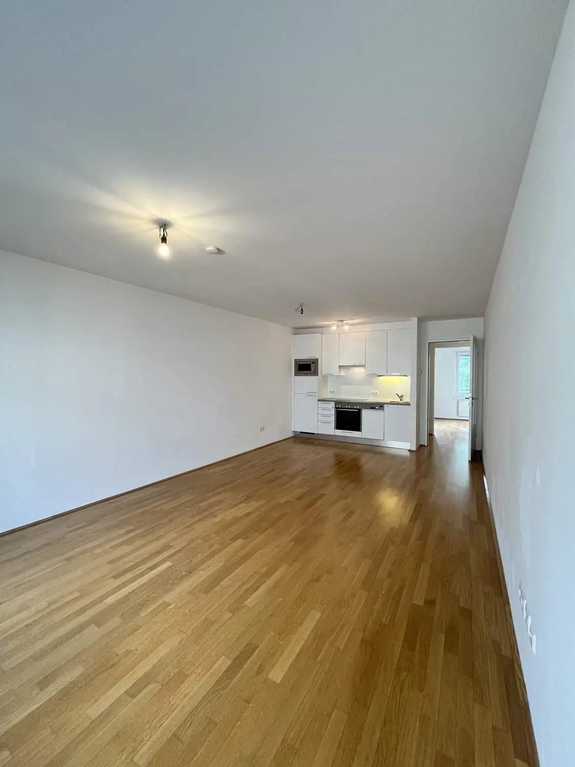 Moderne 2-Zimmer-Wohnung mit Balkon im 15. Bezirk!