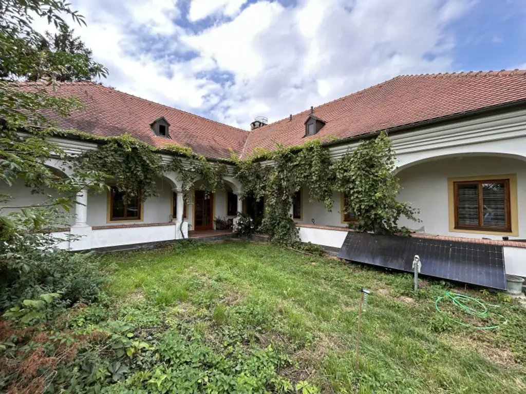 ++ Charmantes Mehrfamilienhaus mit großem Garten in Kleinmutschen ++