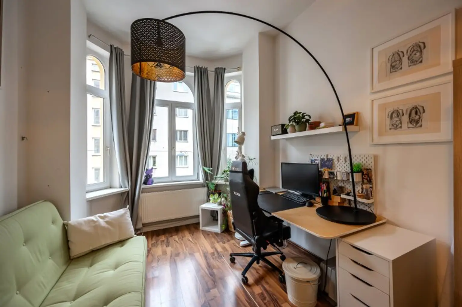 ++NEU++ perfekt geschnittene 2-Zimmer Altbauwohnung, wunderschöner Stilaltbau!