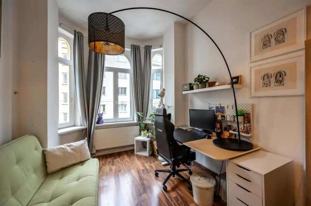 ++NEU++ perfekt geschnittene 2-Zimmer Altbauwohnung, wunderschöner Stilaltbau!