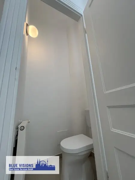 Gemütliche 2-Zimmer-Wohnung mit Mini-Balkon in 1130 Wien – Ihr neues Zuhause wartet!