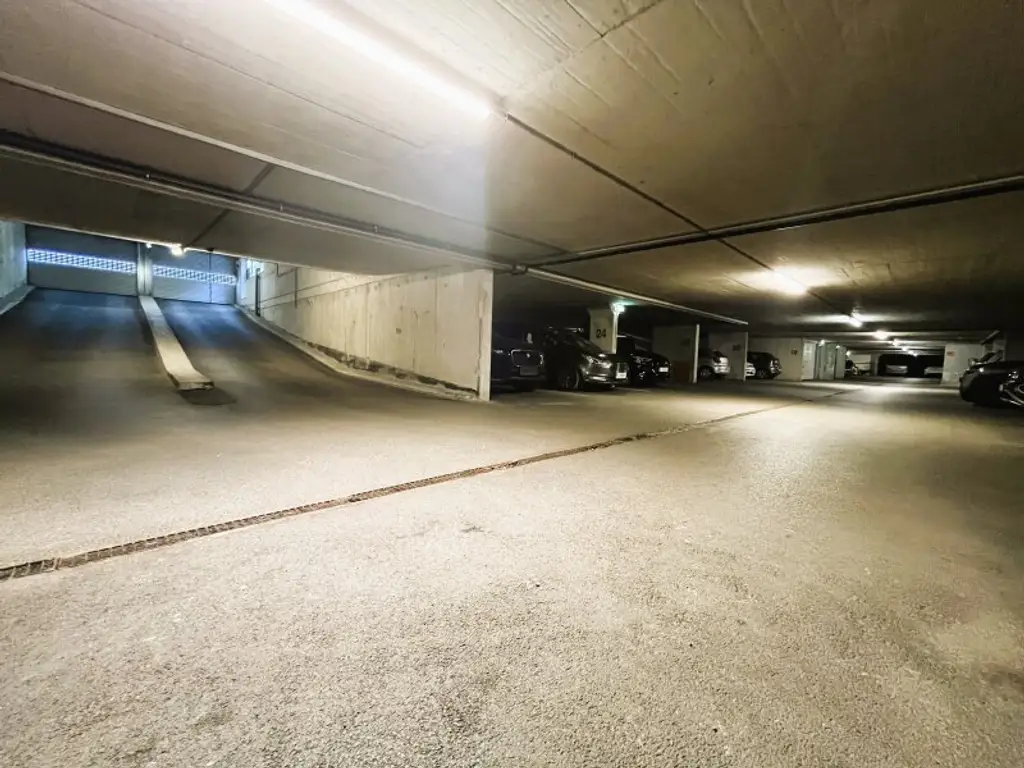WOHNEN MIT AUSBLICK: Wunderschöne 3-Zimmerwohnung mit 2 verglasten Balkonen nahe Stadtgrenze von INNSBRUCK!