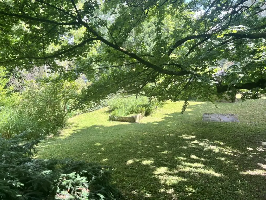 Rarität (!) Großzügige Villa in Badener Bestlage am Mitterberg mit prächtigem Garten - zentrumsnahe (!)