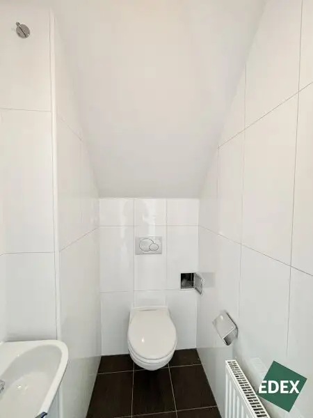 Charmante 2-Zimmer-Dachgeschosswohnung mit Süd-Terrasse und Kühlung nähe Arenbergpark