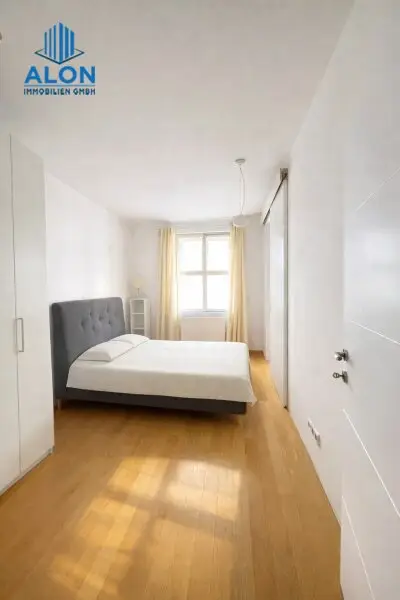 Schlafzimmer 1