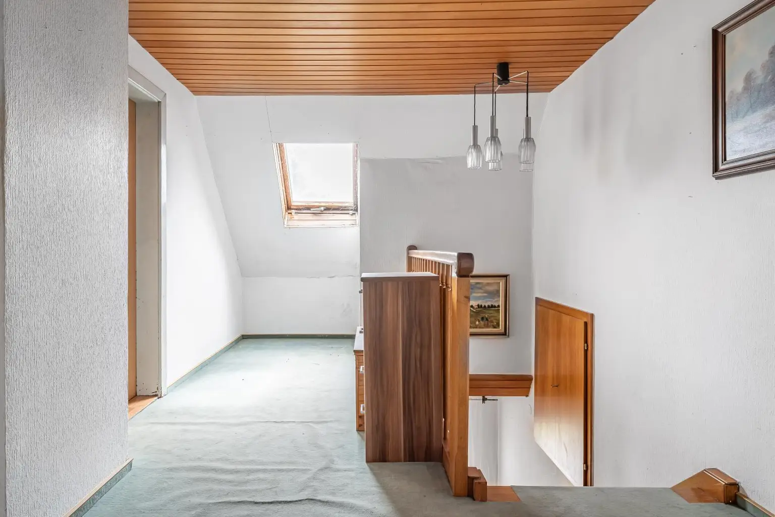 Einfamilienhaus mit Nebengebäuden und großem Grundstück Nähe Enns