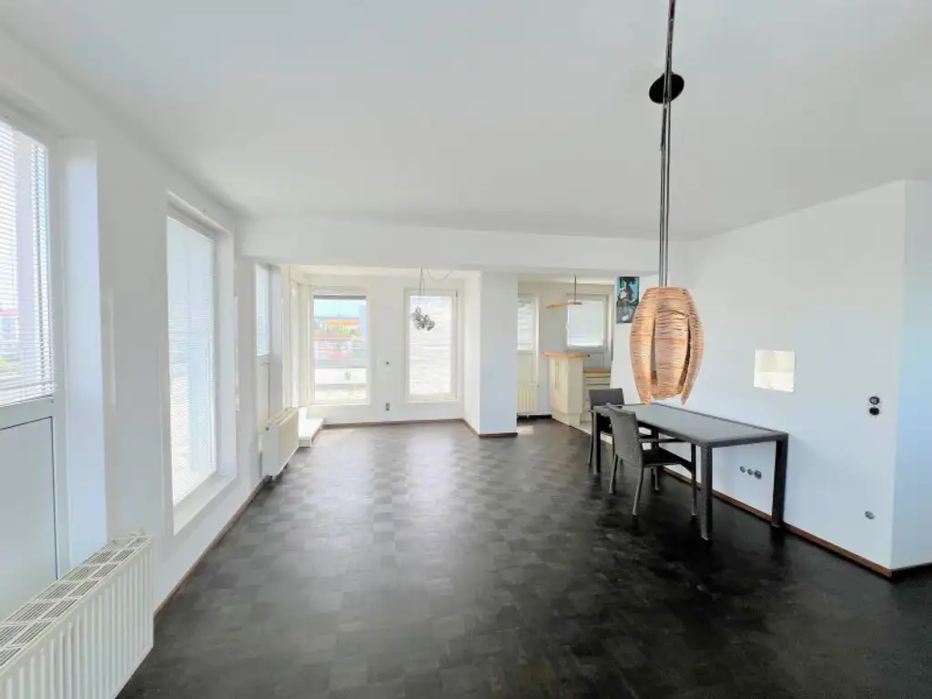 Zweigeschoßiges Penthouse mit 360°-Terrasse!