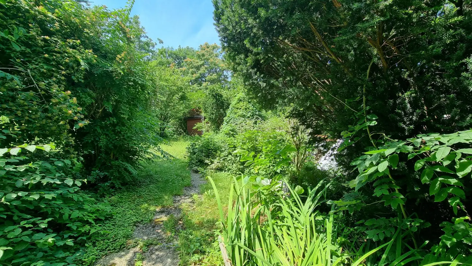 Wohnen in ruhiger Siedlungslage - Einfamilienhaus in Heuberg
