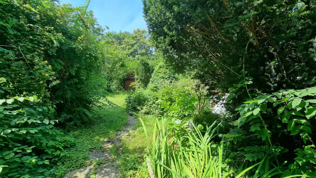 Wohnen in ruhiger Siedlungslage - Einfamilienhaus in Heuberg