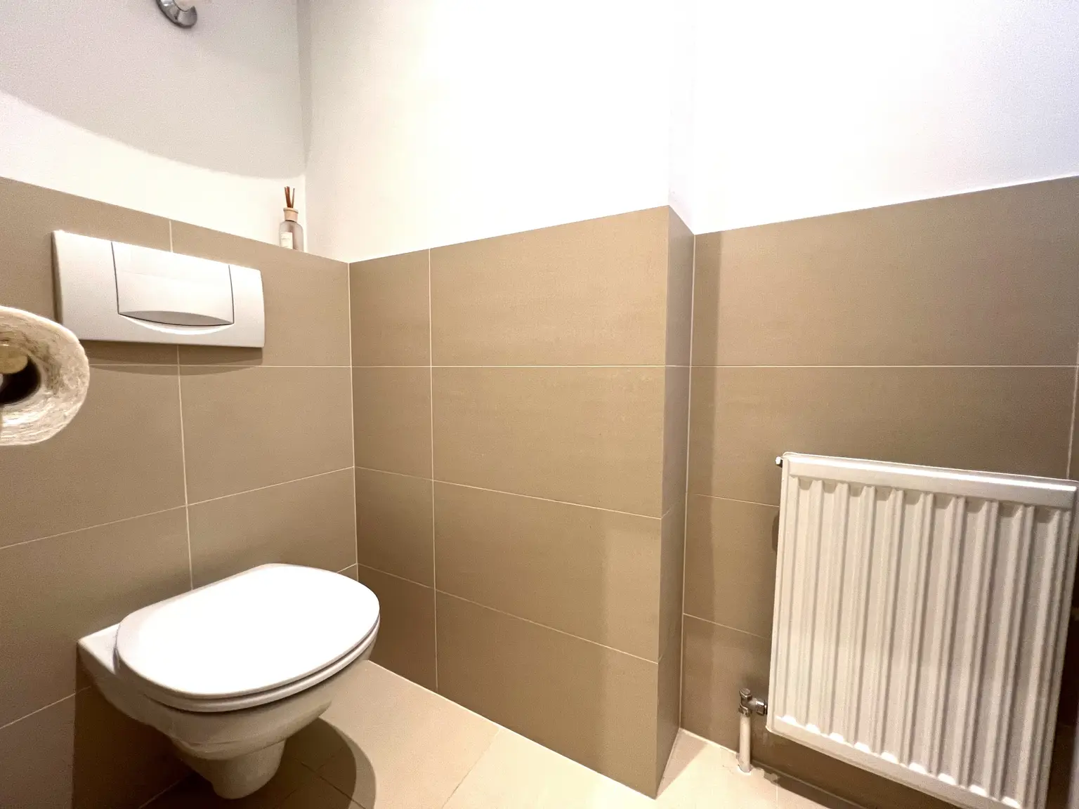 Charmante Altbauwohnung im Herzen Wiens / Charming apartment in an old-style building in the heart of Vienna