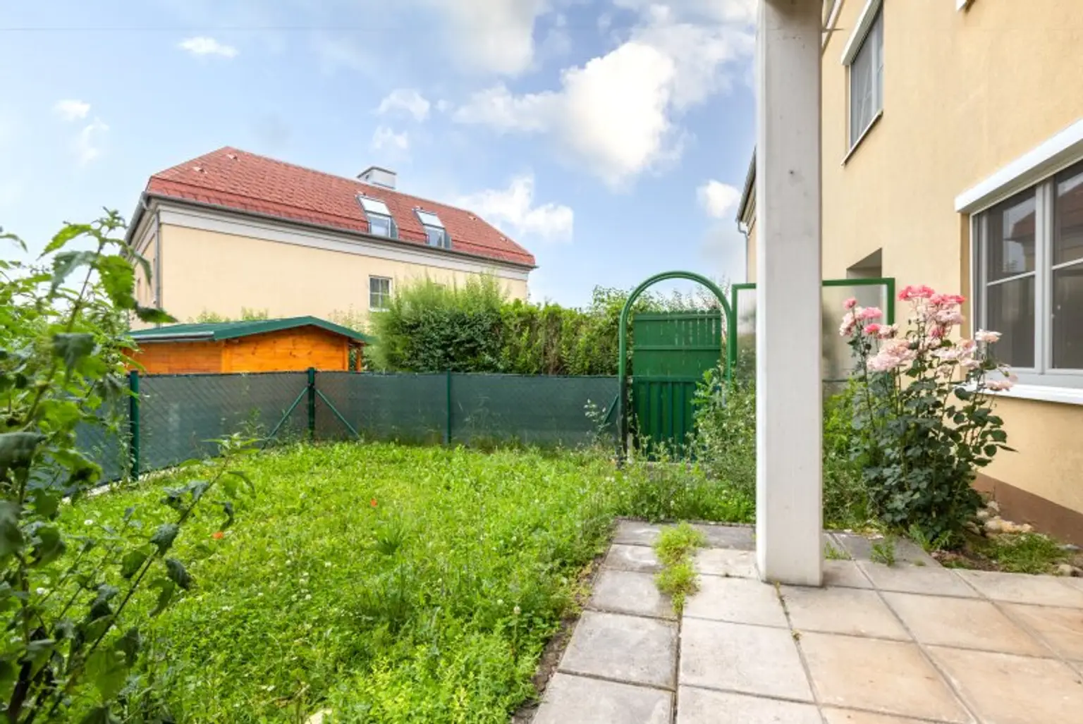 SELTENHEIT! Tolle 2-Zi.-Gartenwohnung in Ruhelage!