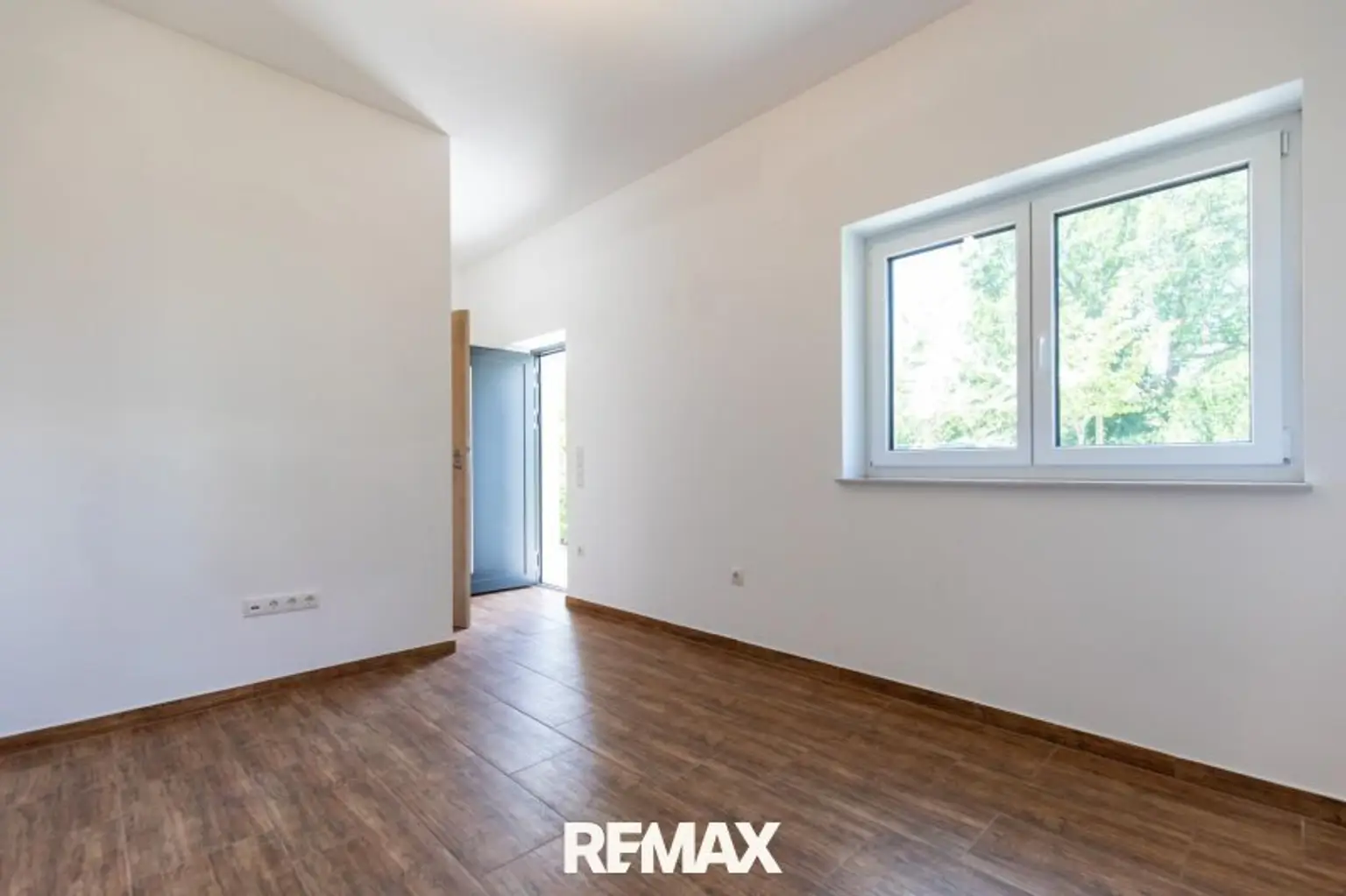 25 EG Wohneinheit Zimmer2