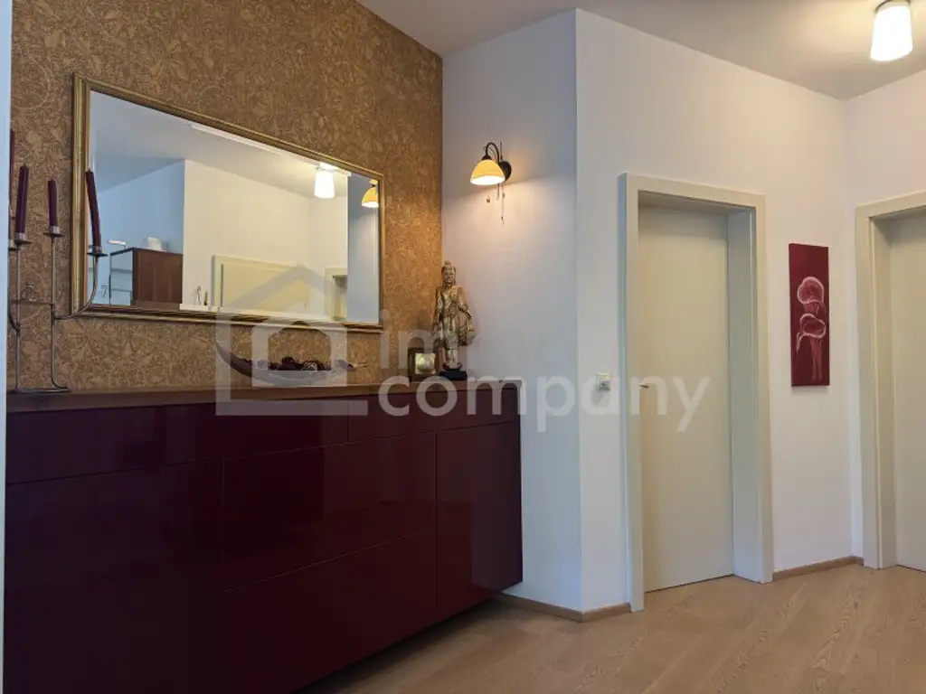 Bungalow in einmaliger Lage in Attersee Ort. 155m² Luxus mit kleinem Garten und großer Terrasse!