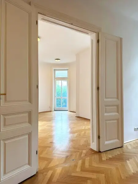 Charmanter Altbau in Gersthof - 4-Zimmer-Wohnung mit Garten in Zinsvilla