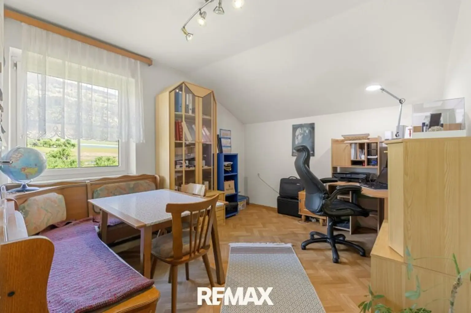 Büro 2. Haushälfte