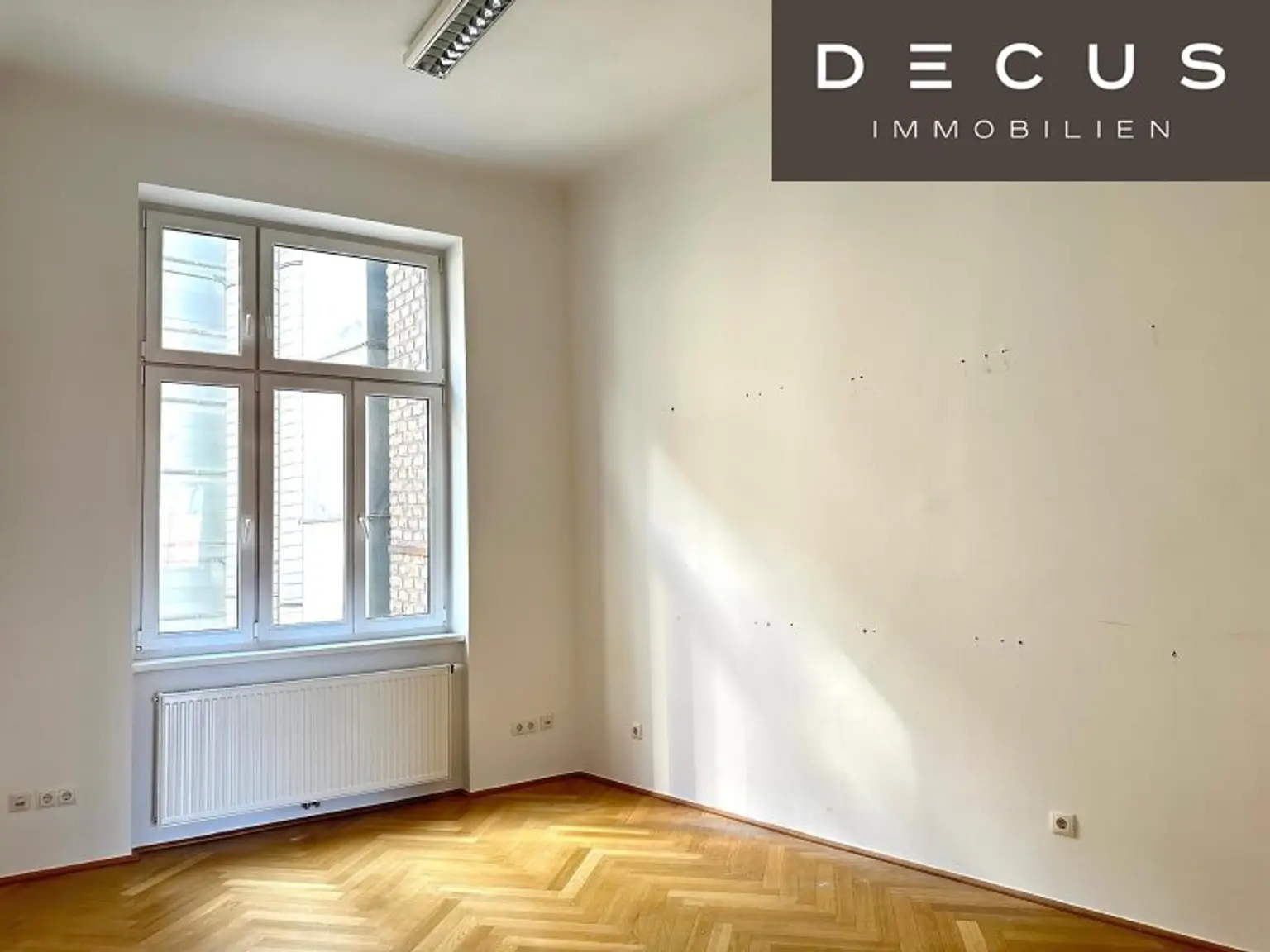 | 4 ZIMMER | SIEBENSTERNGASSE | AB SOFORT VERFÜGBAR | ALTBAU | BESICHTIGUNGEN MÖGLICH