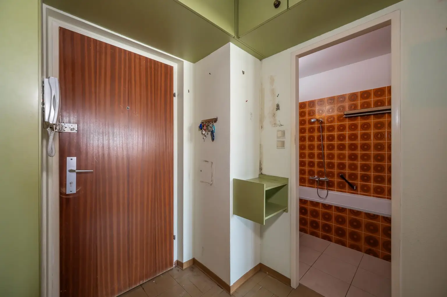 Helle 2-Zimmer-Wohnung mit Innenhofblick und eigenem Parkplatz
