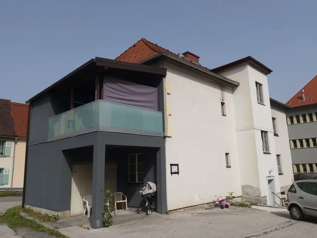 2 Zinshäuser mit 10 Wohnungen und 5 Garagen in Kapfenberg zu verkaufen !