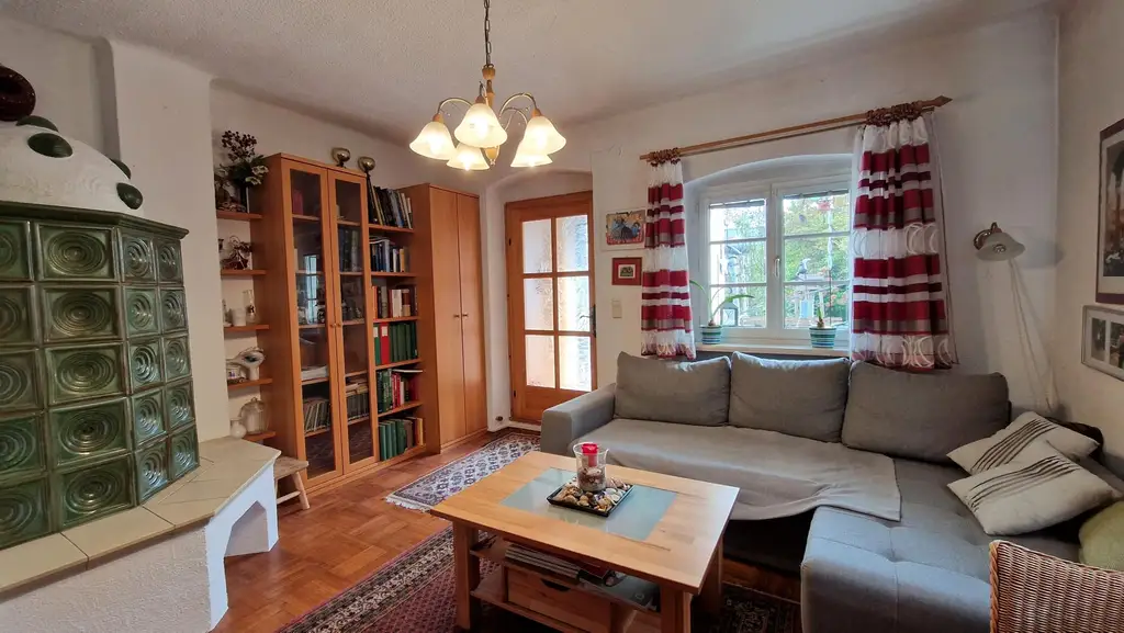 Entzückendes Einfamilienhaus mit Gartenoase in sonniger Lage