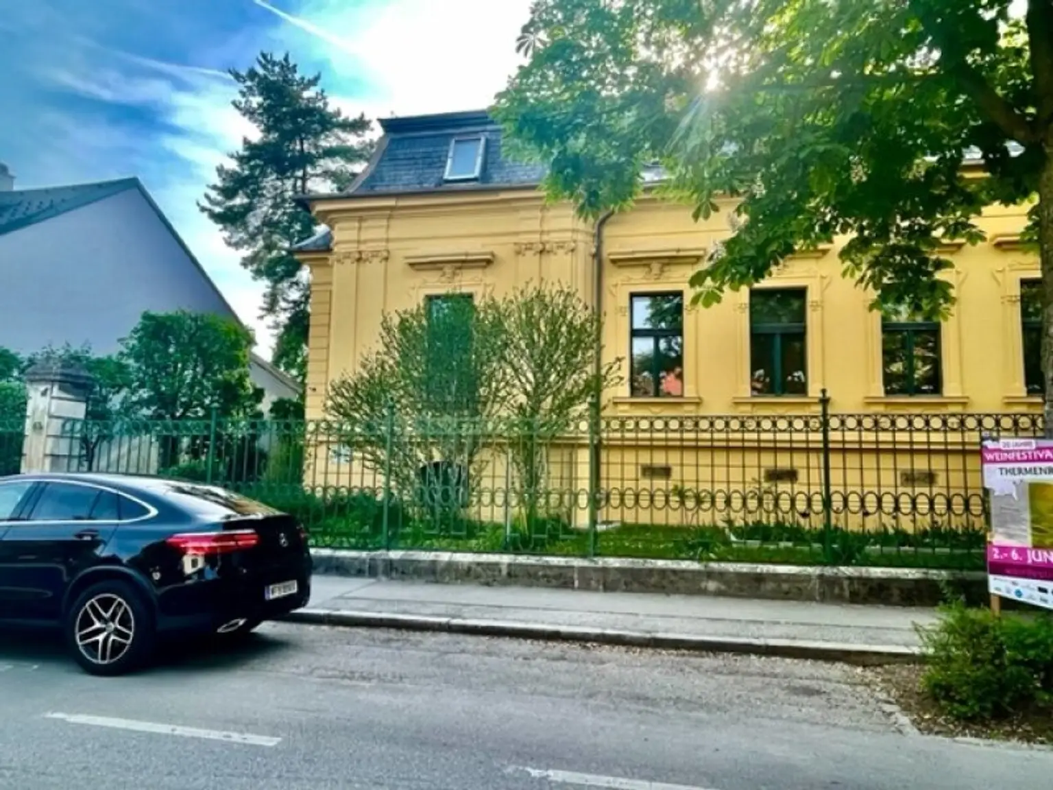 Majestätische VILLA mit 2 separaten WOHNEINHEITEN, Zusatz-Gebäude-ANLEGERWOHNUNG und herrlichen GARTEN-Grünruhe-OASE - absolutes Unikat - BADEN!