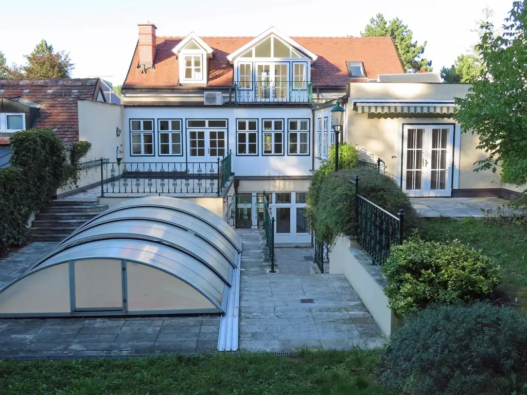 GRINZING - CHARMANTES WINZERHAUS, GERÄUMIG, GROSSFAMILIE ODER WOHNEN / ARBEITEN UNTER EINEM DACH