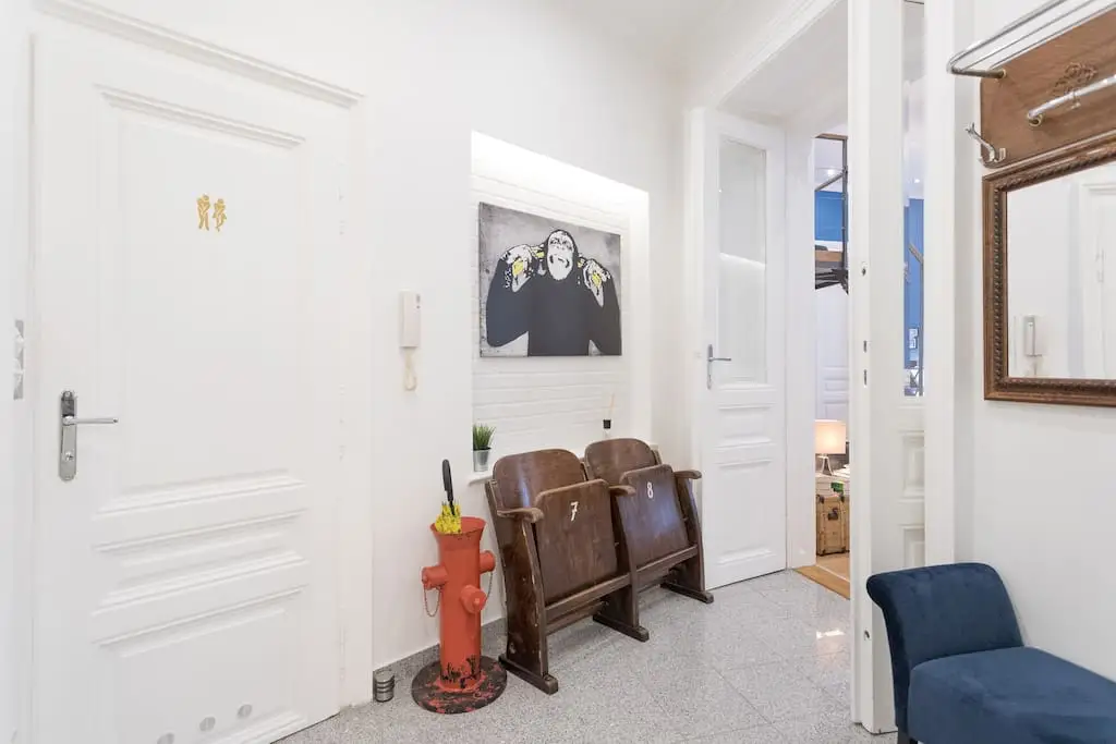 BEZUGSFERTIGE, TOPAUSGESTATTETE ALTBAUWOHNUNG NÄHE MARGARETENPLATZ  4 GEHMINUTEN ZUR U4-PILGRAMGASSE