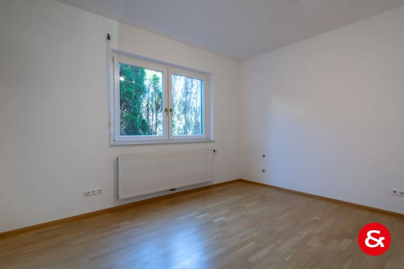 UNBEFRISTETE Gartenwohnung mit Garage in Grünruhelage!