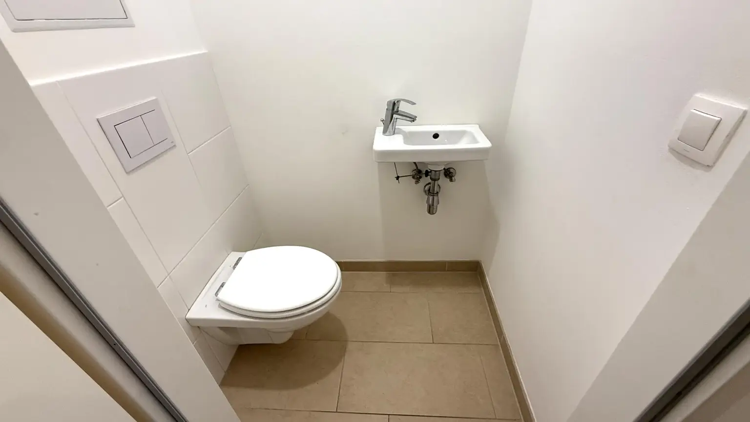 Neubauwohnung im Dachgeschoß mit 6,77m² großem SÜD-Balkon