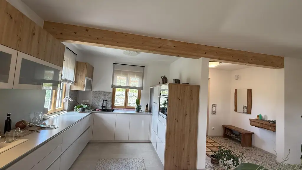 Neuwertiger Bungalow mit einzigartiger Steingartengestaltung und Naturteich