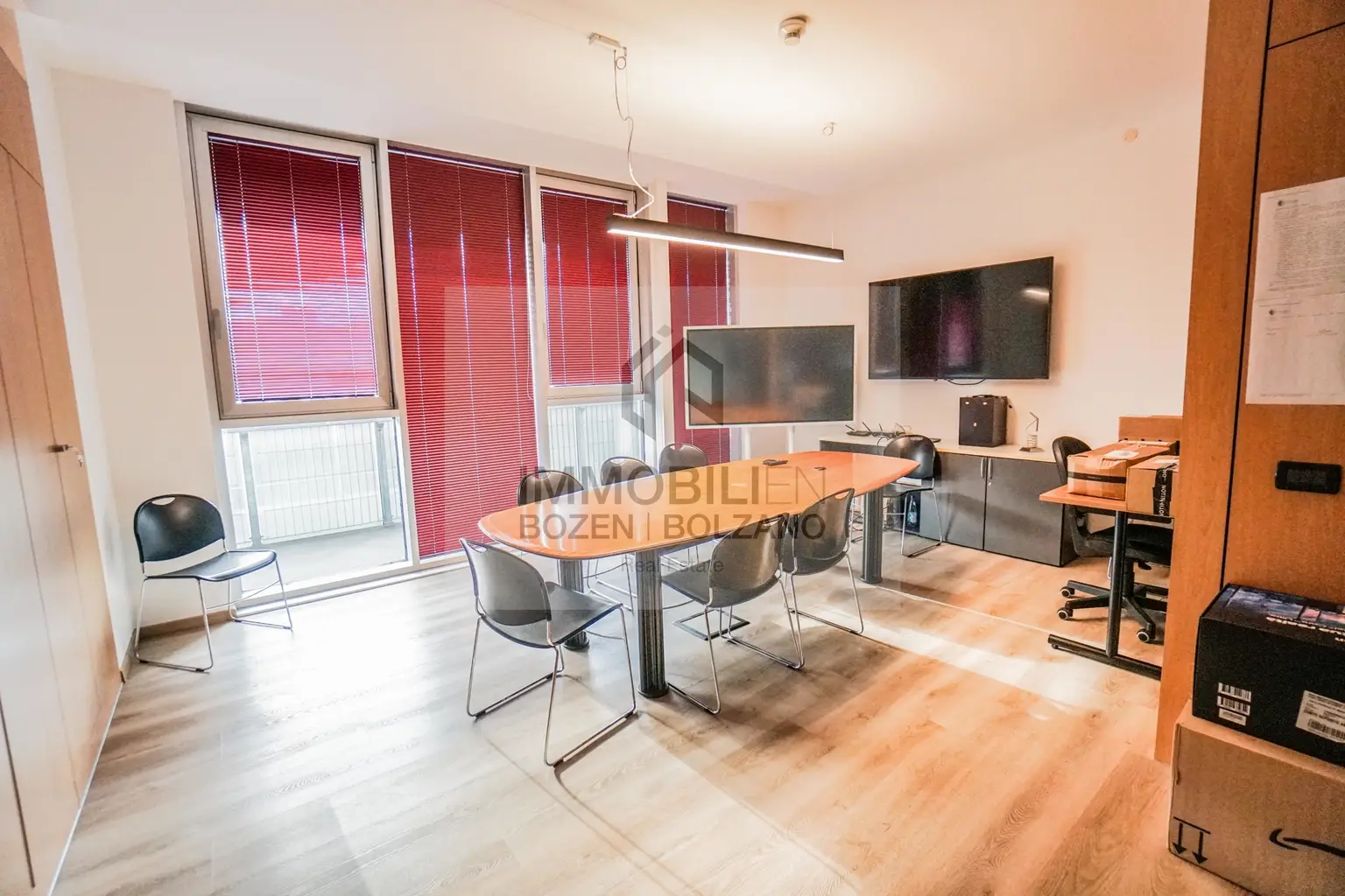 Großes Büro in Bozen Süd zu vermieten
