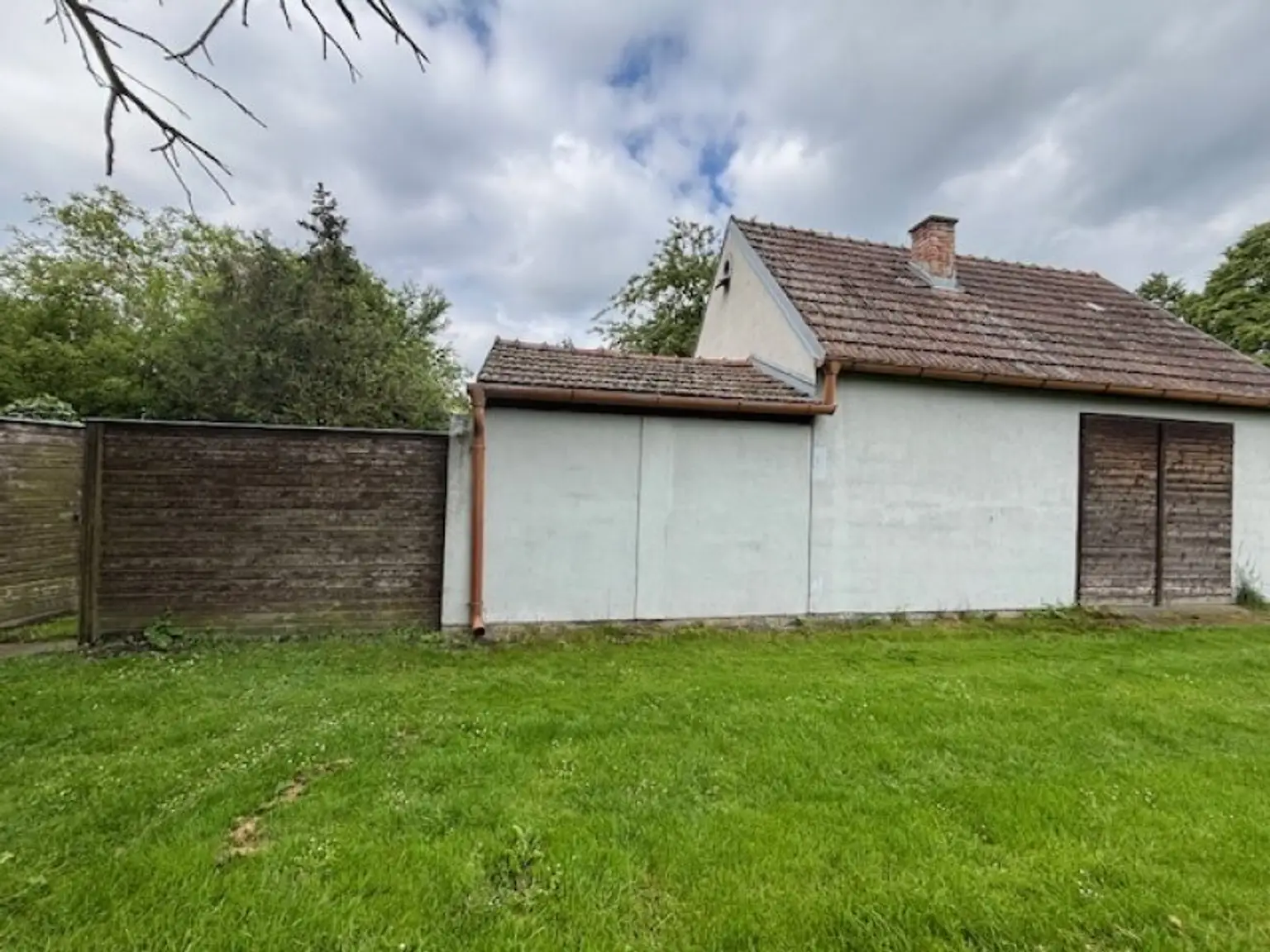 Engelhartstetten - Gediegenes Einfamilienhaus mit großem sonnigen Garten